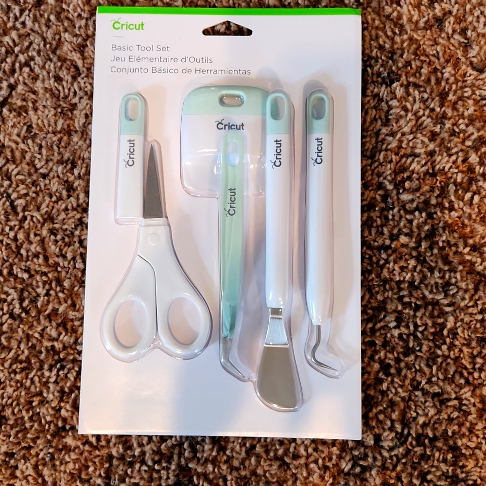 Cricut basic tool set